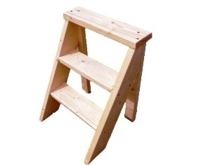Treppe „3 Stufen“ aus Fichtenholz Treppe „3 Stufen“ aus Fichtenholz