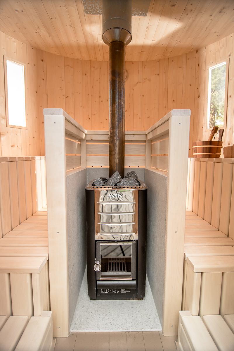 Ovale Sauna-Kabine aus Fichtenholz